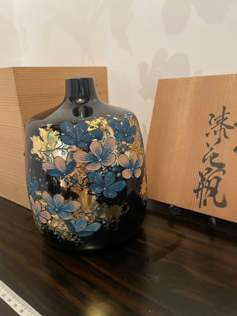 【未使用】彫漆飾壺　美之作 花瓶　草花漆花瓶　箱入り　讃岐漆芸 共箱 漆飾壺