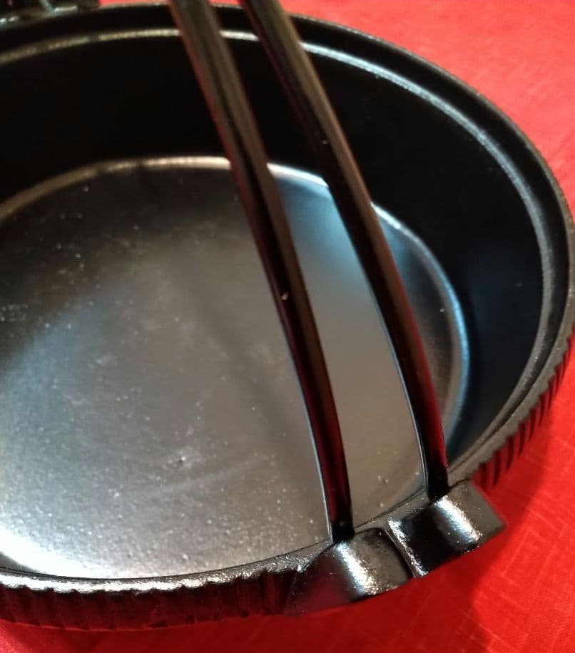 ⬛料亭の味をご家庭で⬛プロが選ぶ・深型鉄鋳物製２６cm深型【高級すき焼き１鍋 】