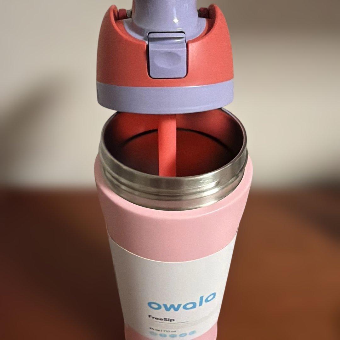 owala☆オワラ☆FreeSip ウォーターボトル24oz