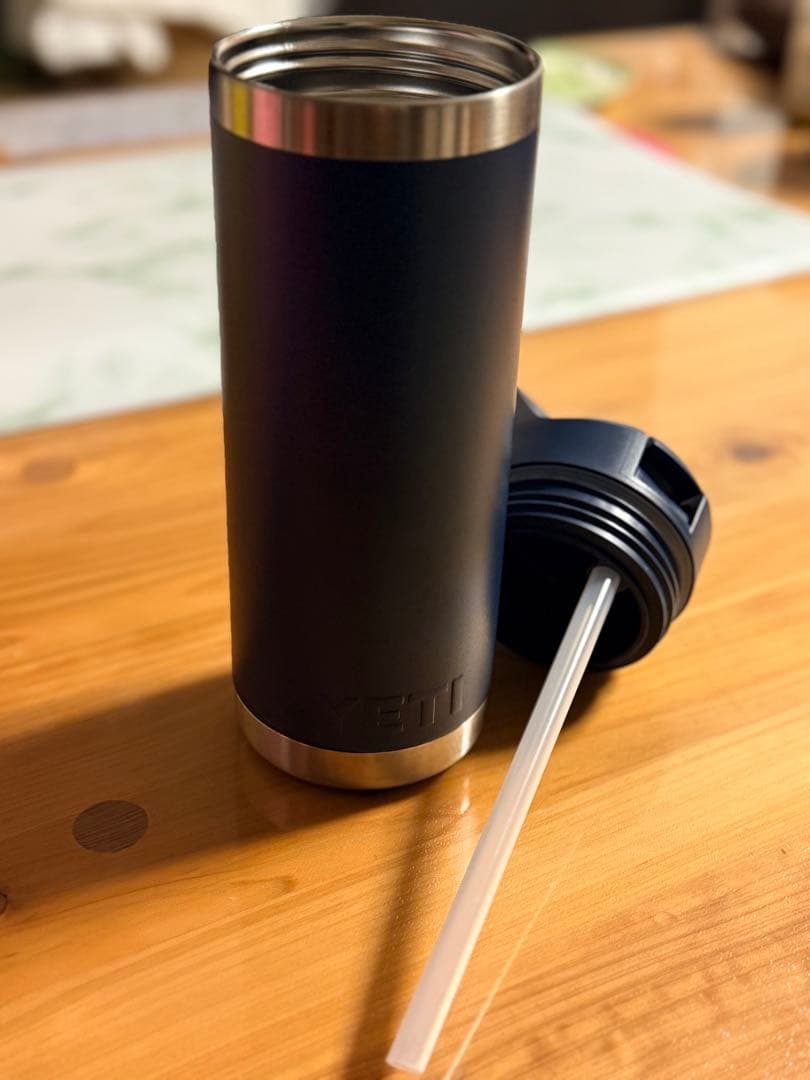 YETI RAMBLER BOTTLE 18oz ネイビー